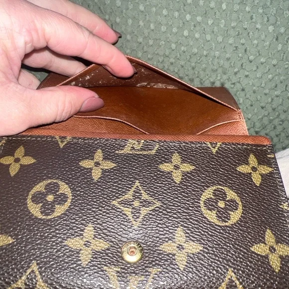 Vintage Monogram Trésor Snap Wallet - Picture 12 of 14